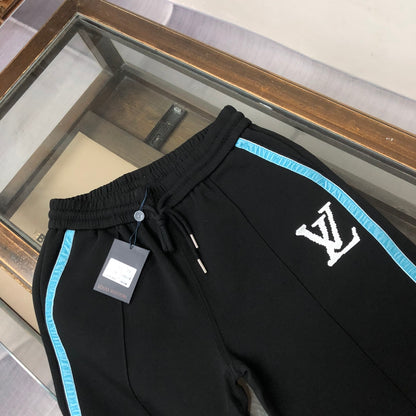 Louis Vuitton Casual Shorts – 2025
