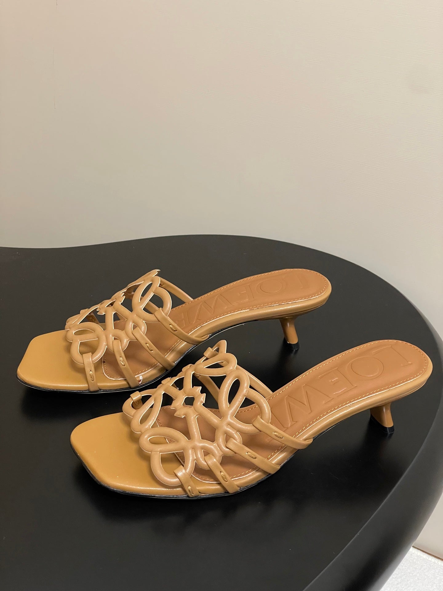 Loewe Hollow-Out Woven Kitten Heel Mules – 25SS Collection