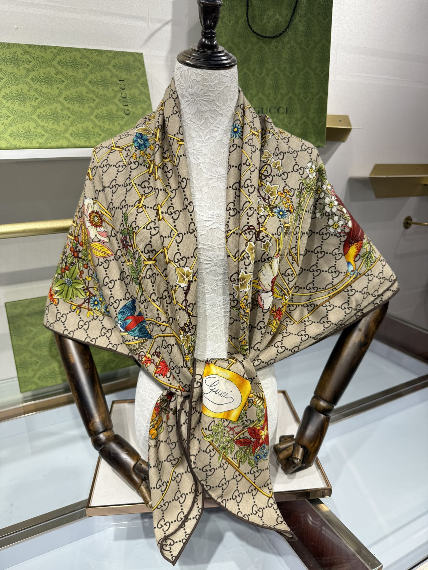 Gucci Double-Sided Floral Cashmere Scarf