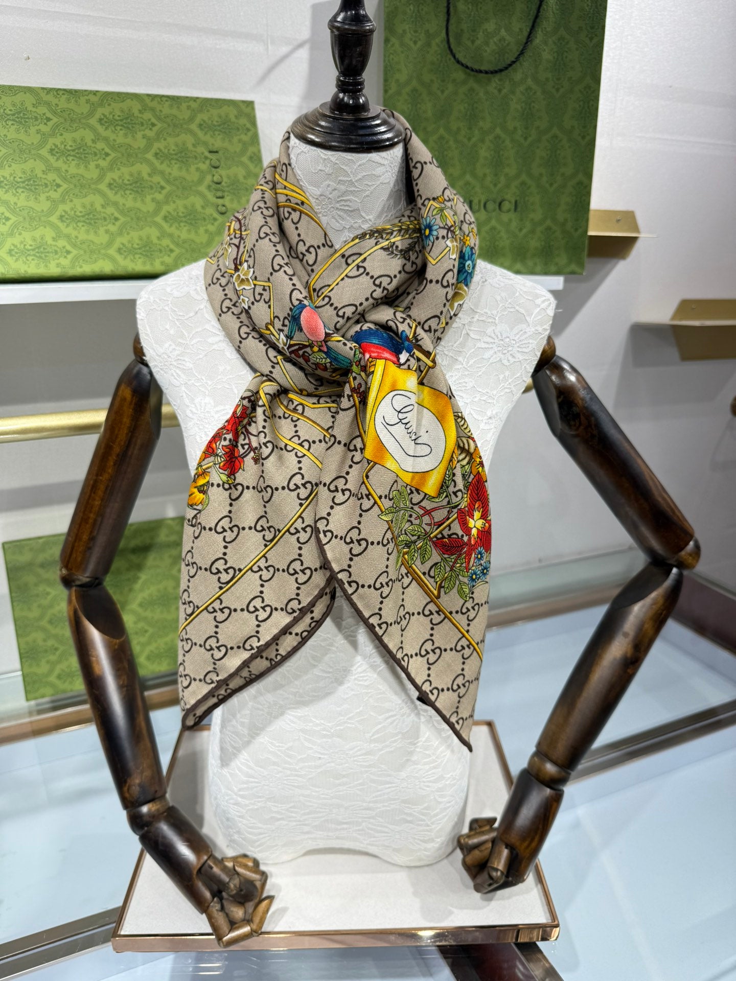 Gucci Double-Sided Floral Cashmere Scarf