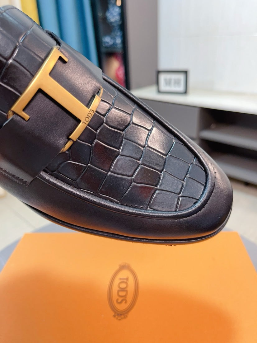 Tod's Embossed Leather Casual Loafers
