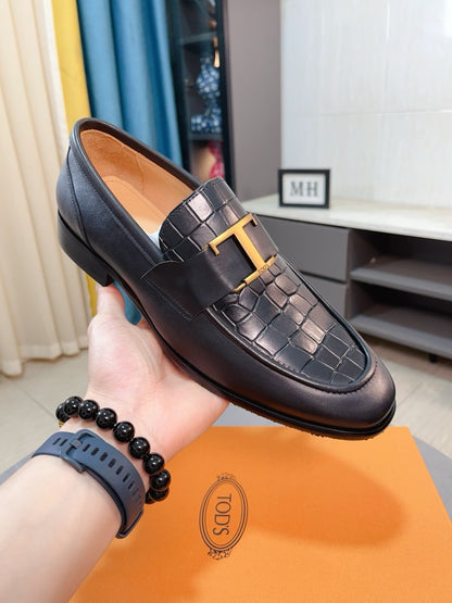 Tod's Embossed Leather Casual Loafers