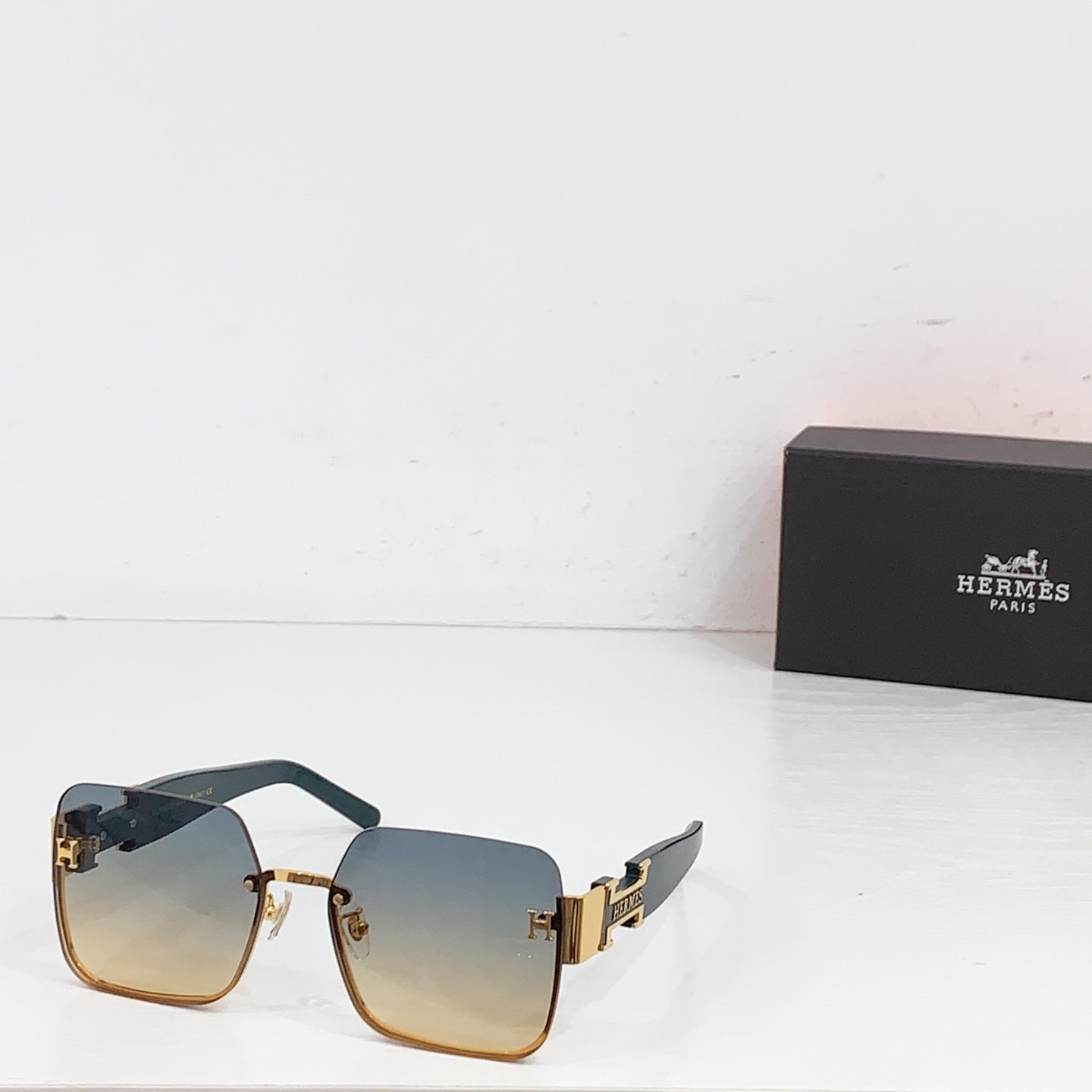 Hermès H8021 Sunglasses