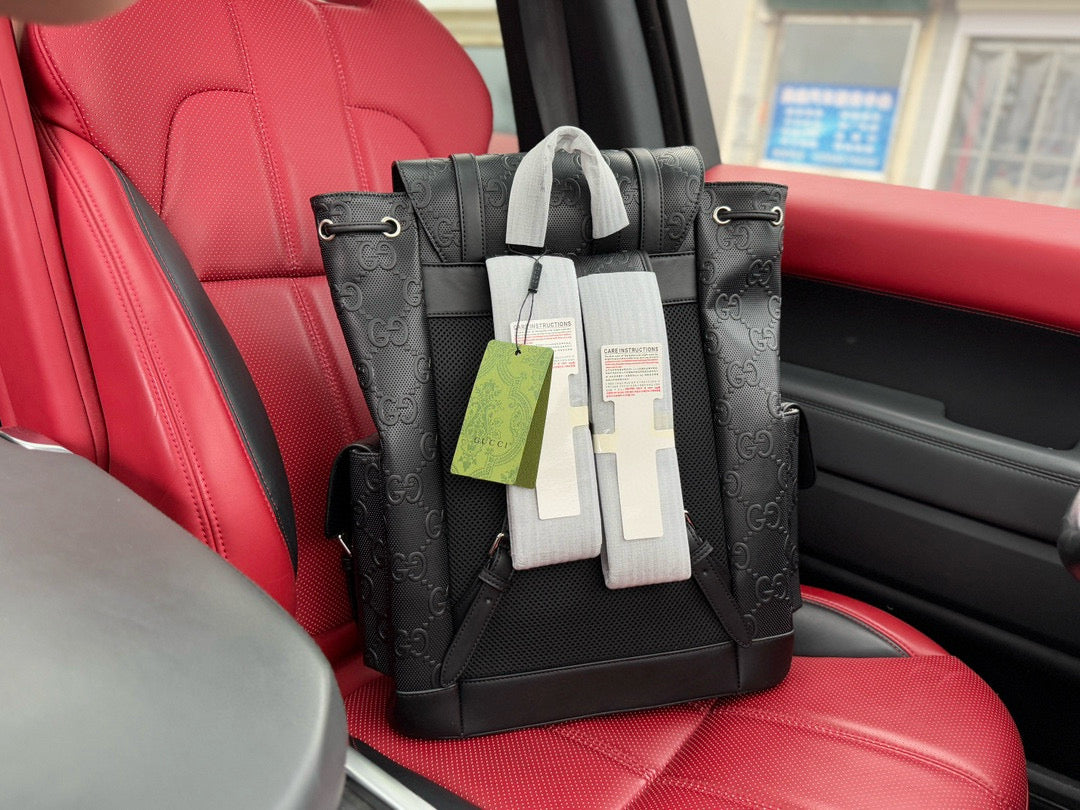 Gucci GG Supreme Men's Travel Backpack