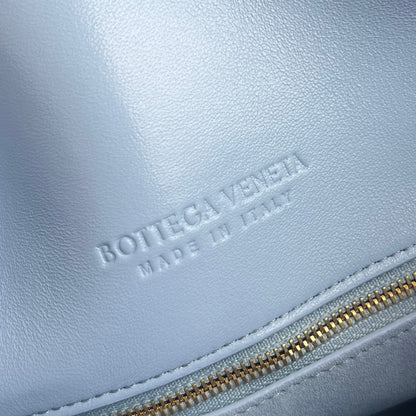 Bottega Veneta Small Liberta Handbag – 24FW