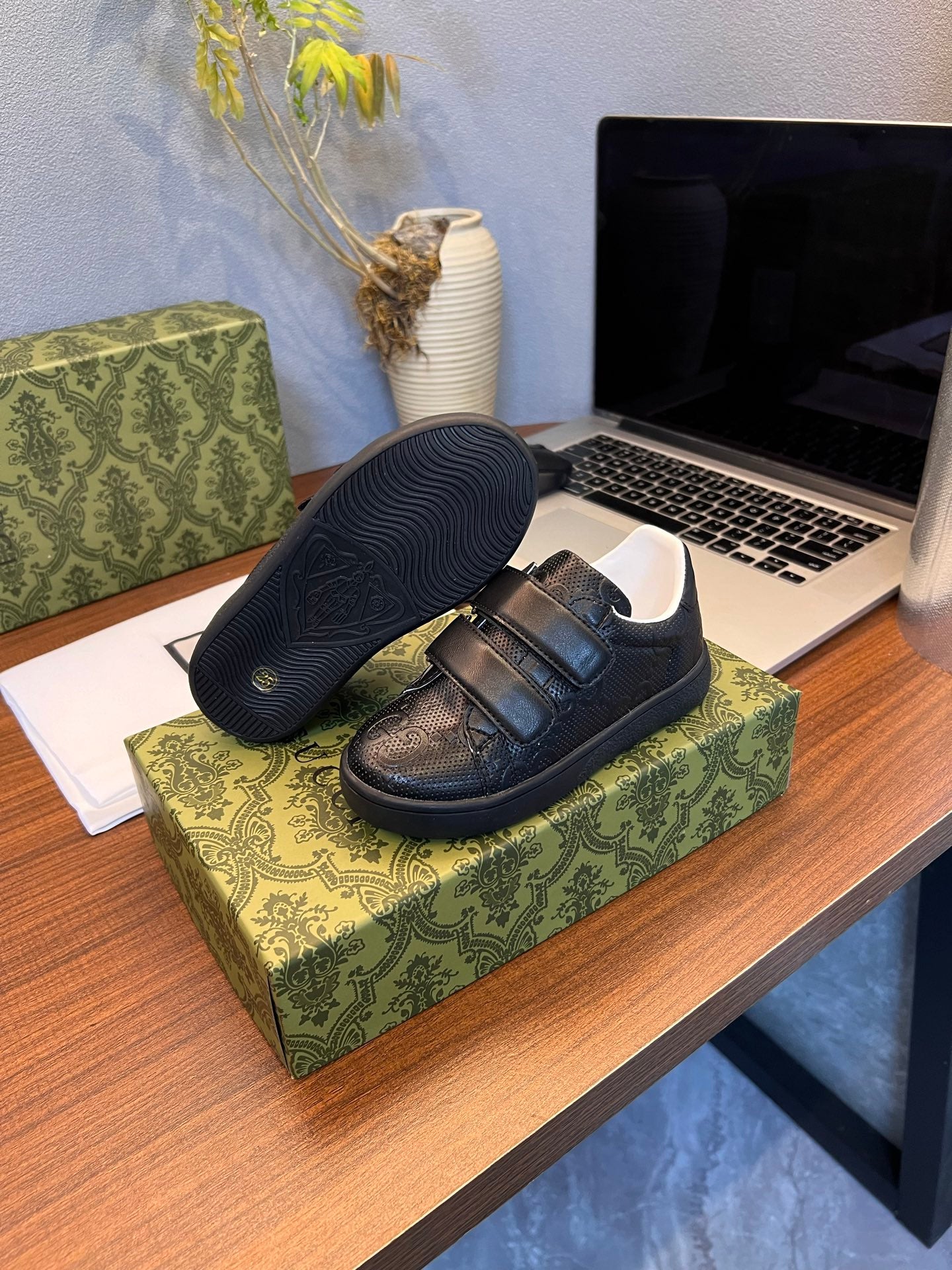 Gucci Kids Sheepskin-Lined Sneakers – Kids Collection