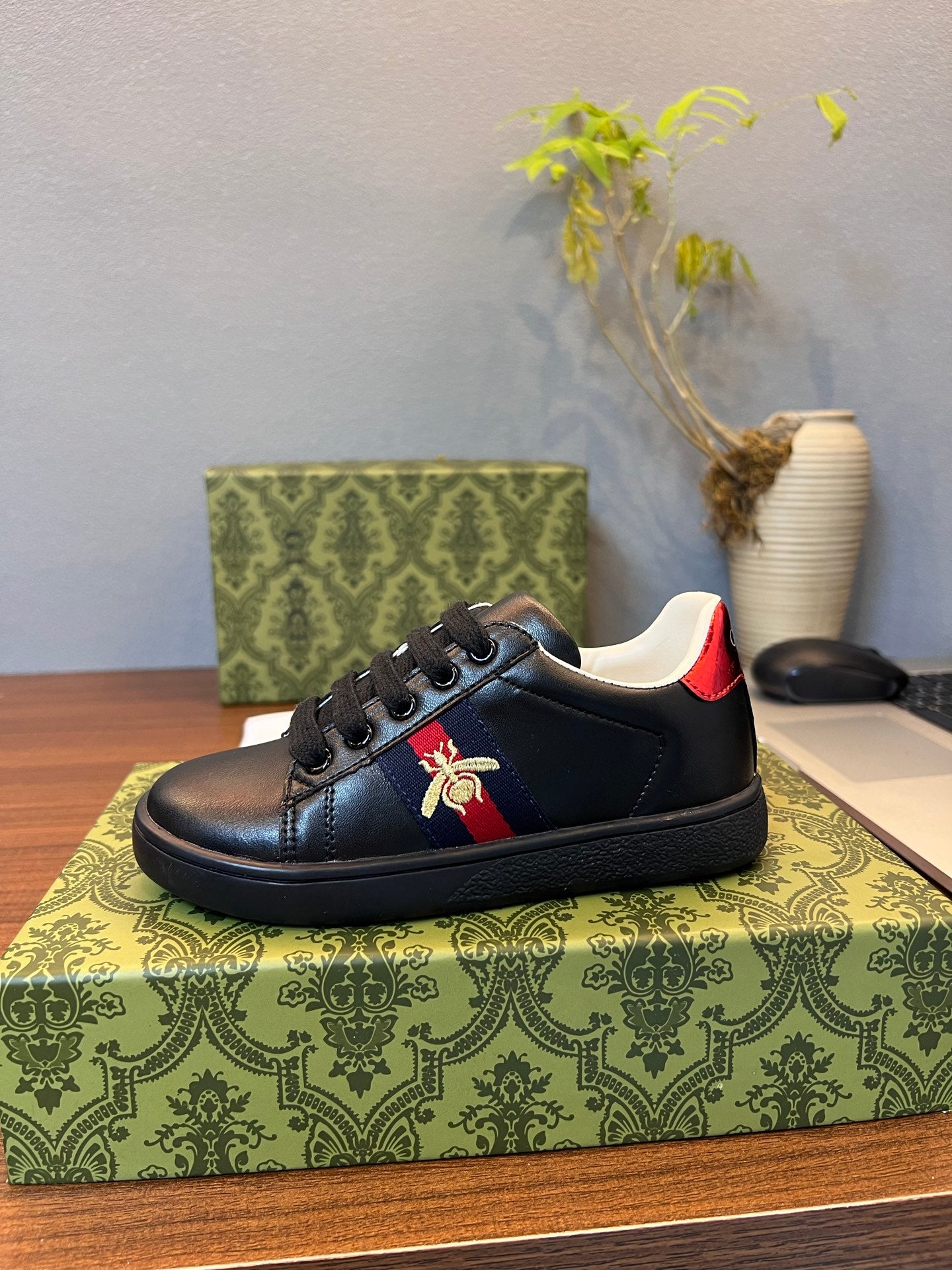 Gucci Kids Sheepskin-Lined Sneakers – Kids Collection