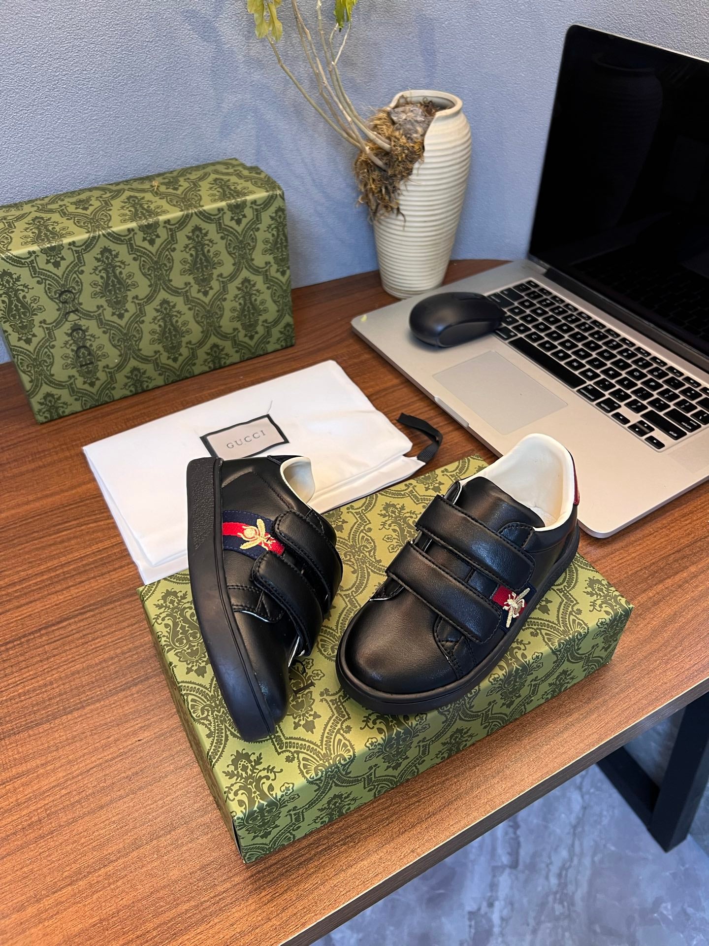 Gucci Kids Sheepskin-Lined Sneakers – Kids Collection