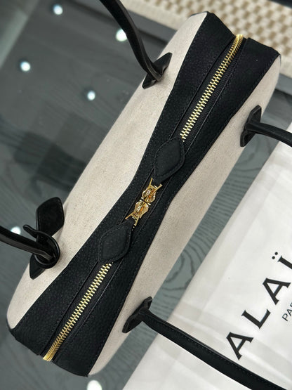 Alaïa Le Teckel Dachshund Bag