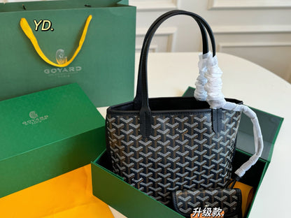 Goyard Reversible Tote Bag with Pouch