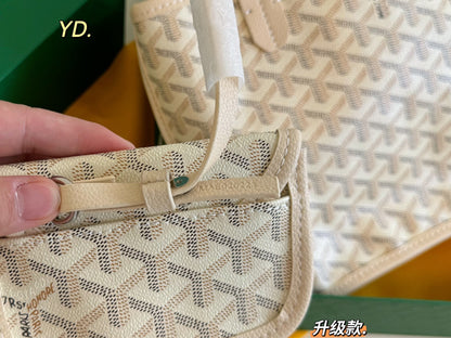 Goyard Reversible Tote Bag with Pouch