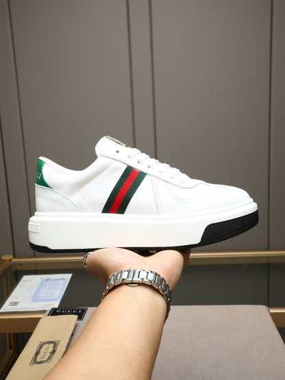Gucci Men's Calfskin Fashion Loafers