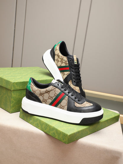 Gucci Men's Calfskin Fashion Loafers