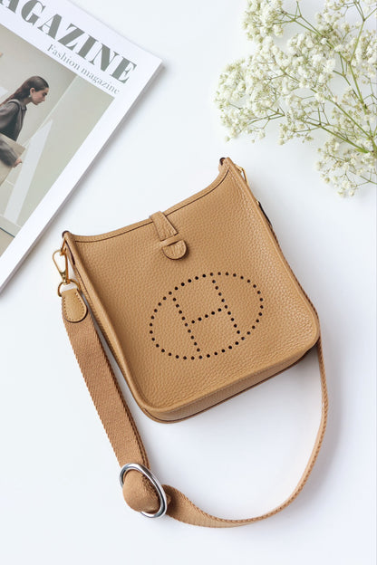 Hermès YF16 TC Handbag – Biscuit Color