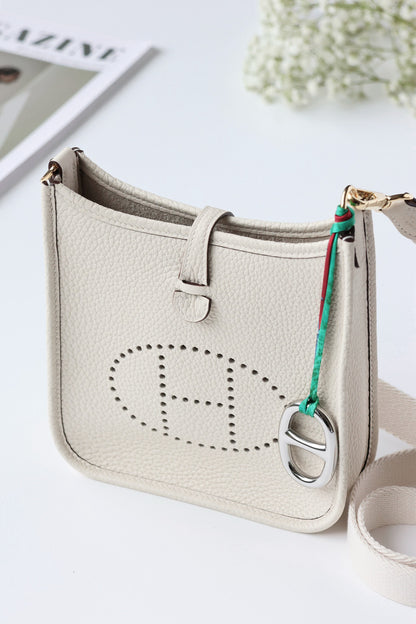 Hermès Mini Evelyne Nata – TC Leather