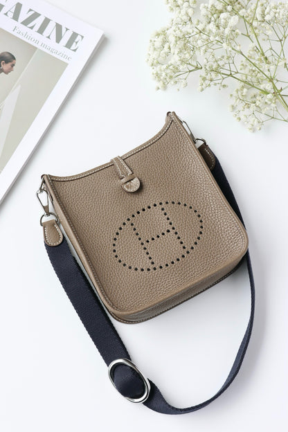 Hermès Evelyne 16 Mini Crossbody Bag
