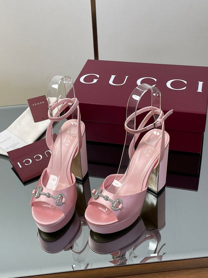 Gucci Platform Rhinestone Horsebit Sandals – Spring/Summer Collection – 2025