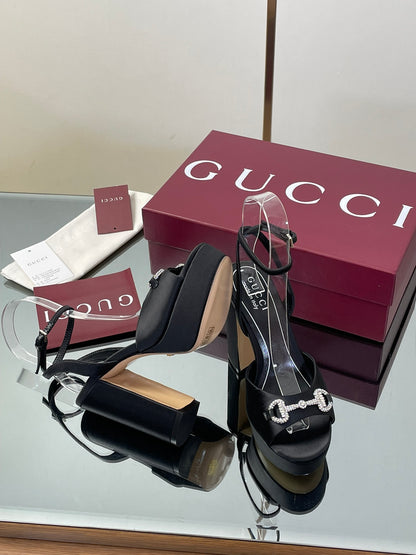 Gucci Platform Rhinestone Horsebit Sandals – Spring/Summer Collection – 2025