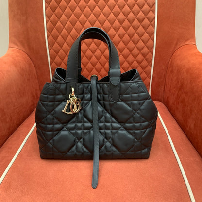 Dior Cest Dior Bucket Bag – 2023 Autumn Collection