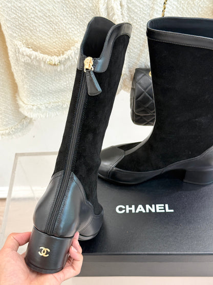 Chanel 25K Color-Block Chunky Heel Knee-High Boots – Autumn/Winter Collection