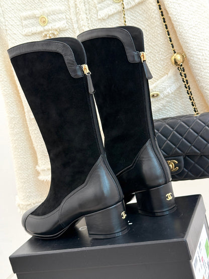 Chanel 25K Color-Block Chunky Heel Knee-High Boots – Autumn/Winter Collection