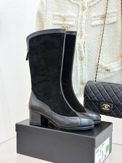 Chanel 25K Color-Block Chunky Heel Knee-High Boots – Autumn/Winter Collection