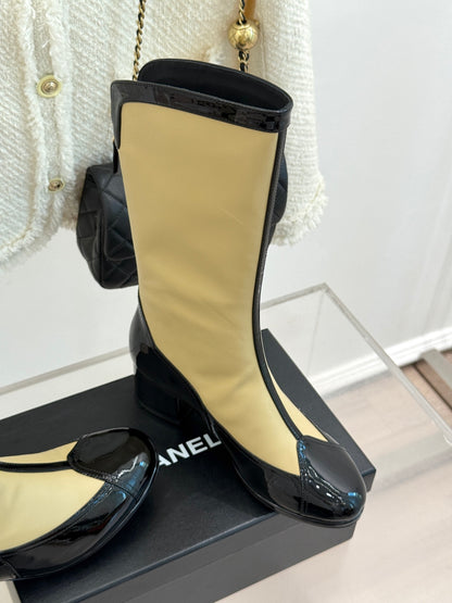 Chanel 25K Color-Block Chunky Heel Knee-High Boots – Autumn/Winter Collection