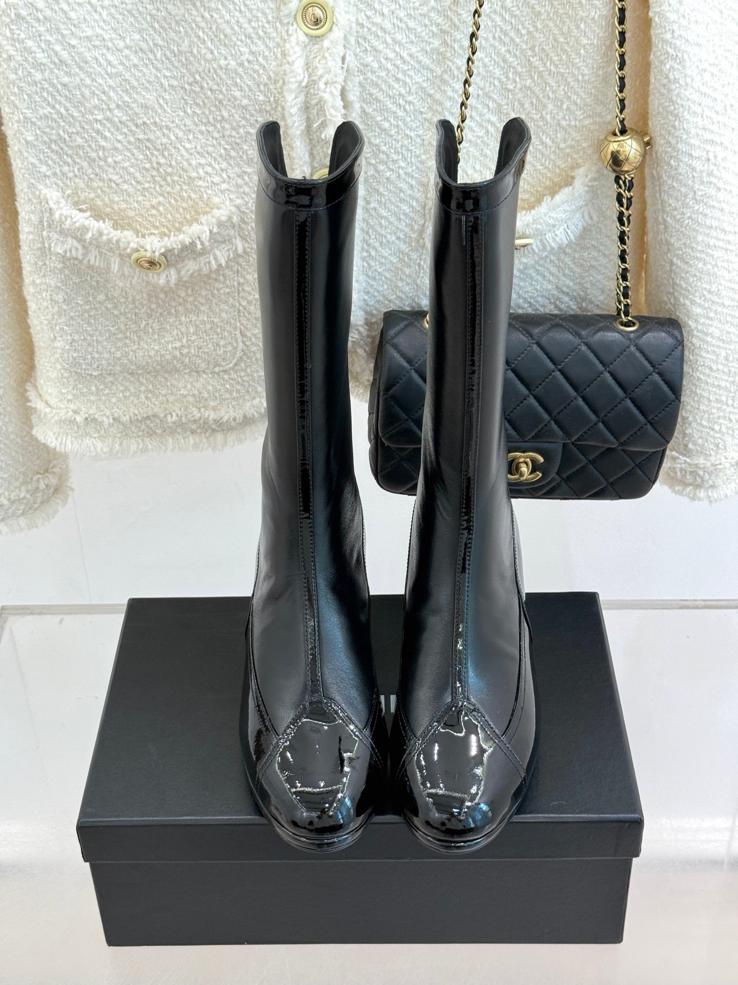 Chanel 25K Color-Block Chunky Heel Knee-High Boots – Autumn/Winter Collection