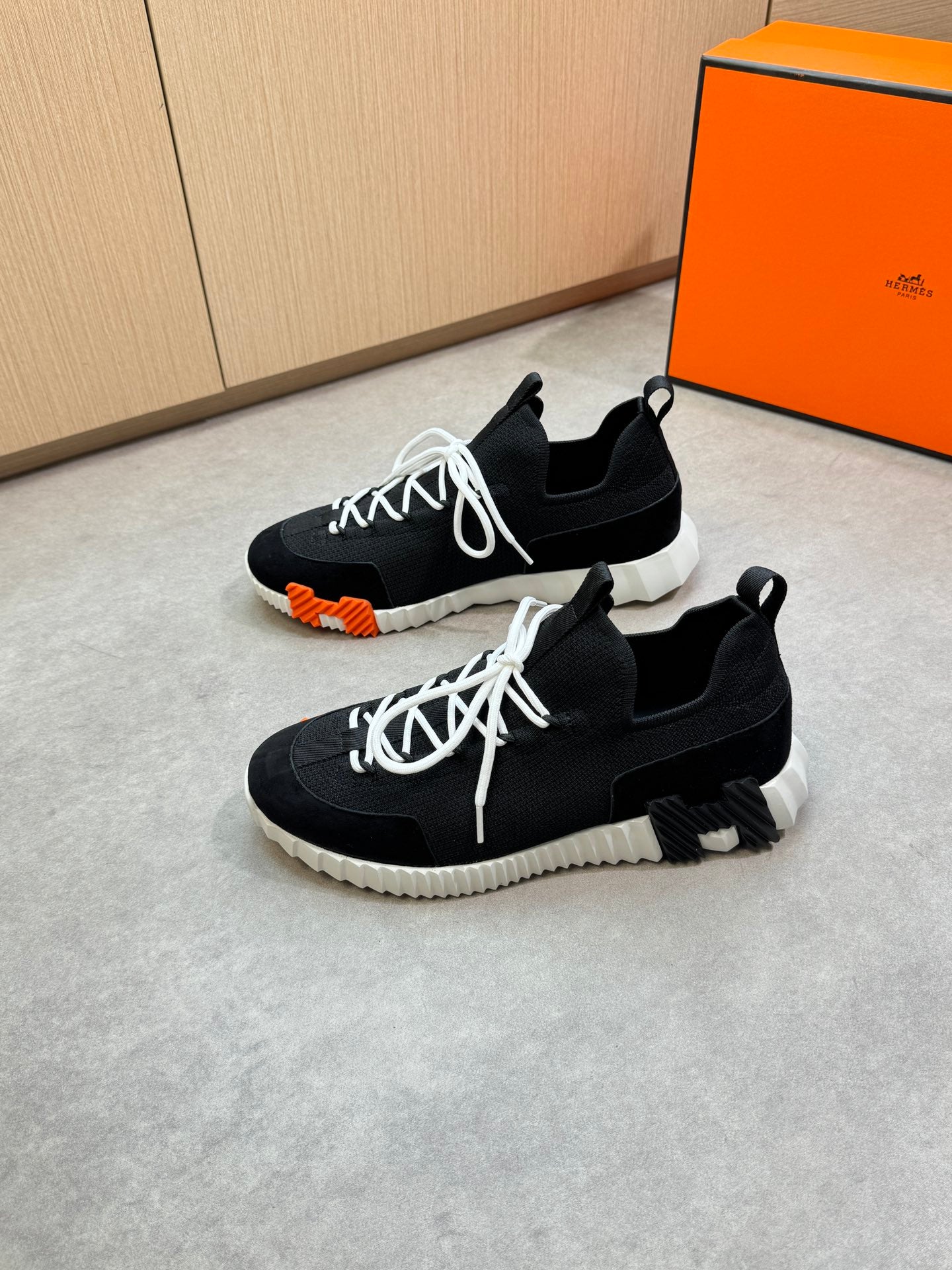 Hermès Casual Sports Sneakers