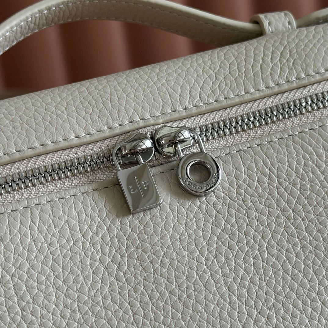 Loro Piana Extra Pocket L19 Handbag
