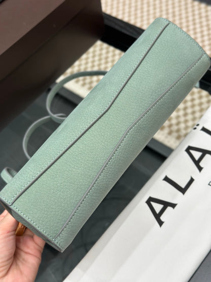 Alaïa Shoulder & Crossbody Bag