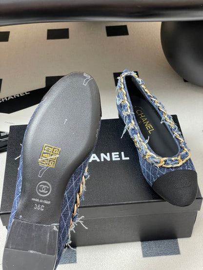 Chanel Chain Detail Double C Flats – 25A Autumn Collection
