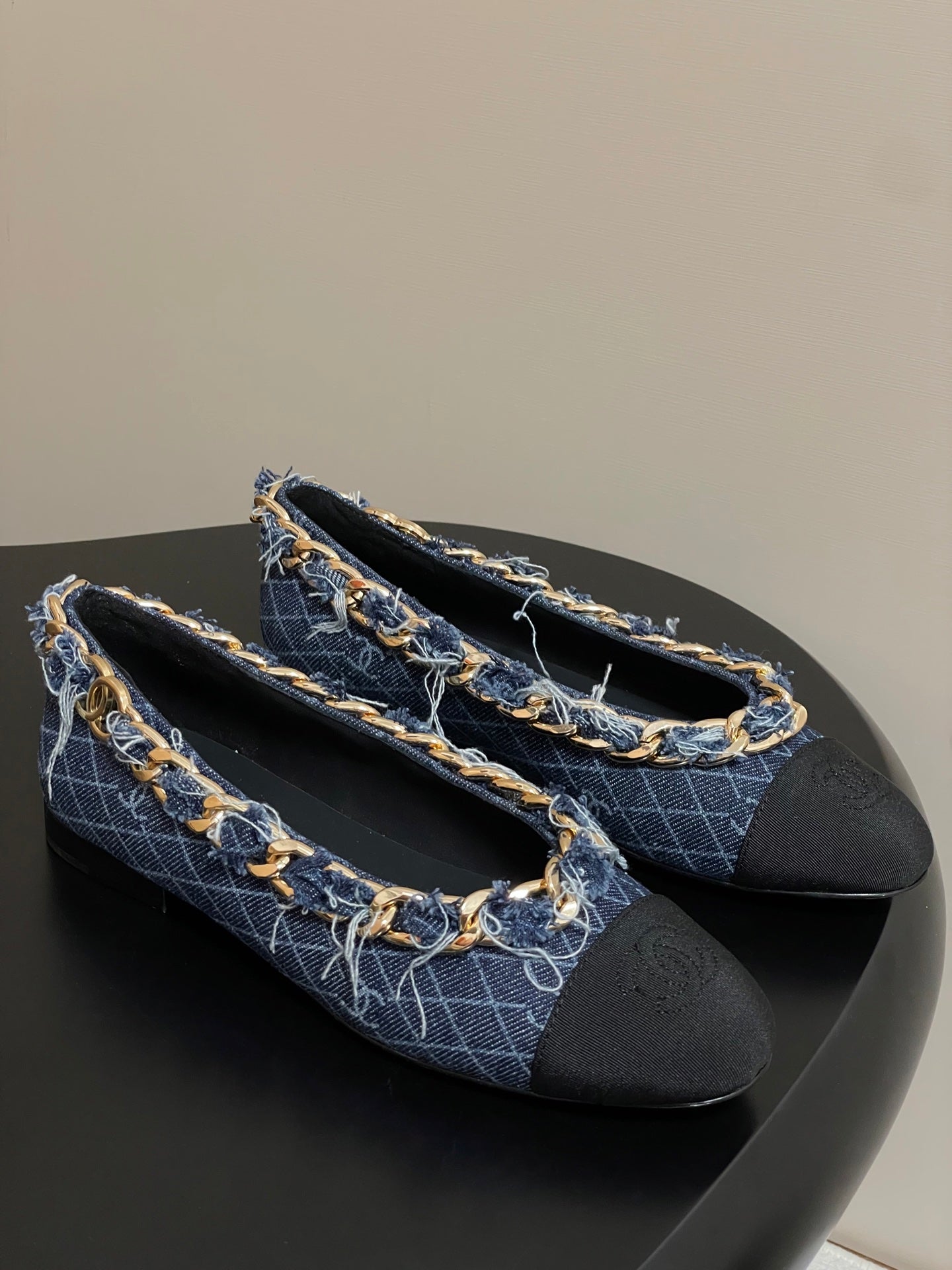 Chanel Chain Detail Double C Flats – 25A Autumn Collection