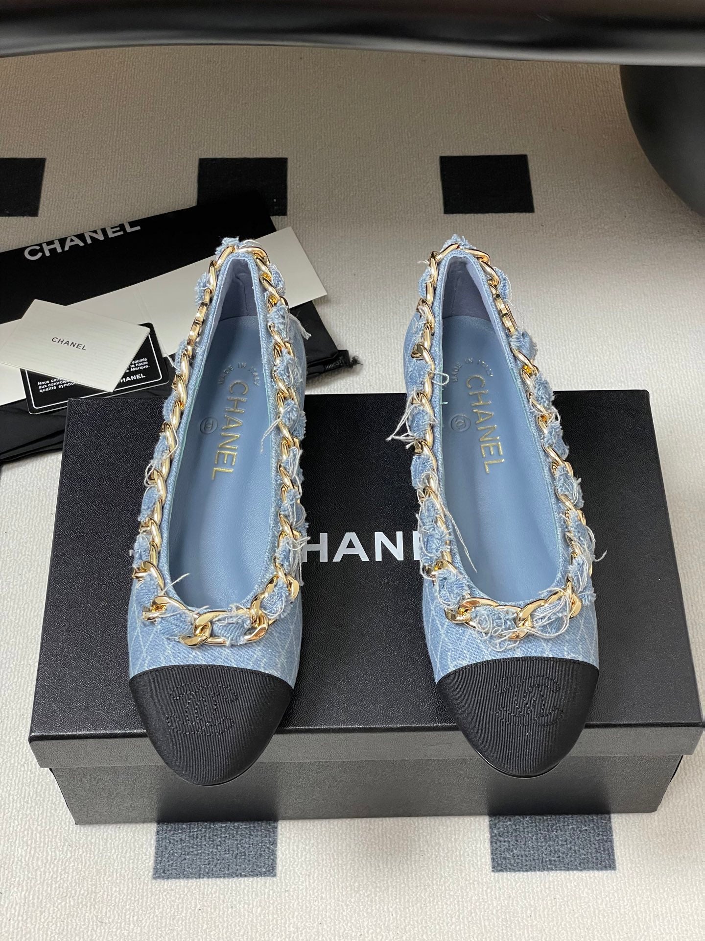 Chanel Chain Detail Double C Flats – 25A Autumn Collection