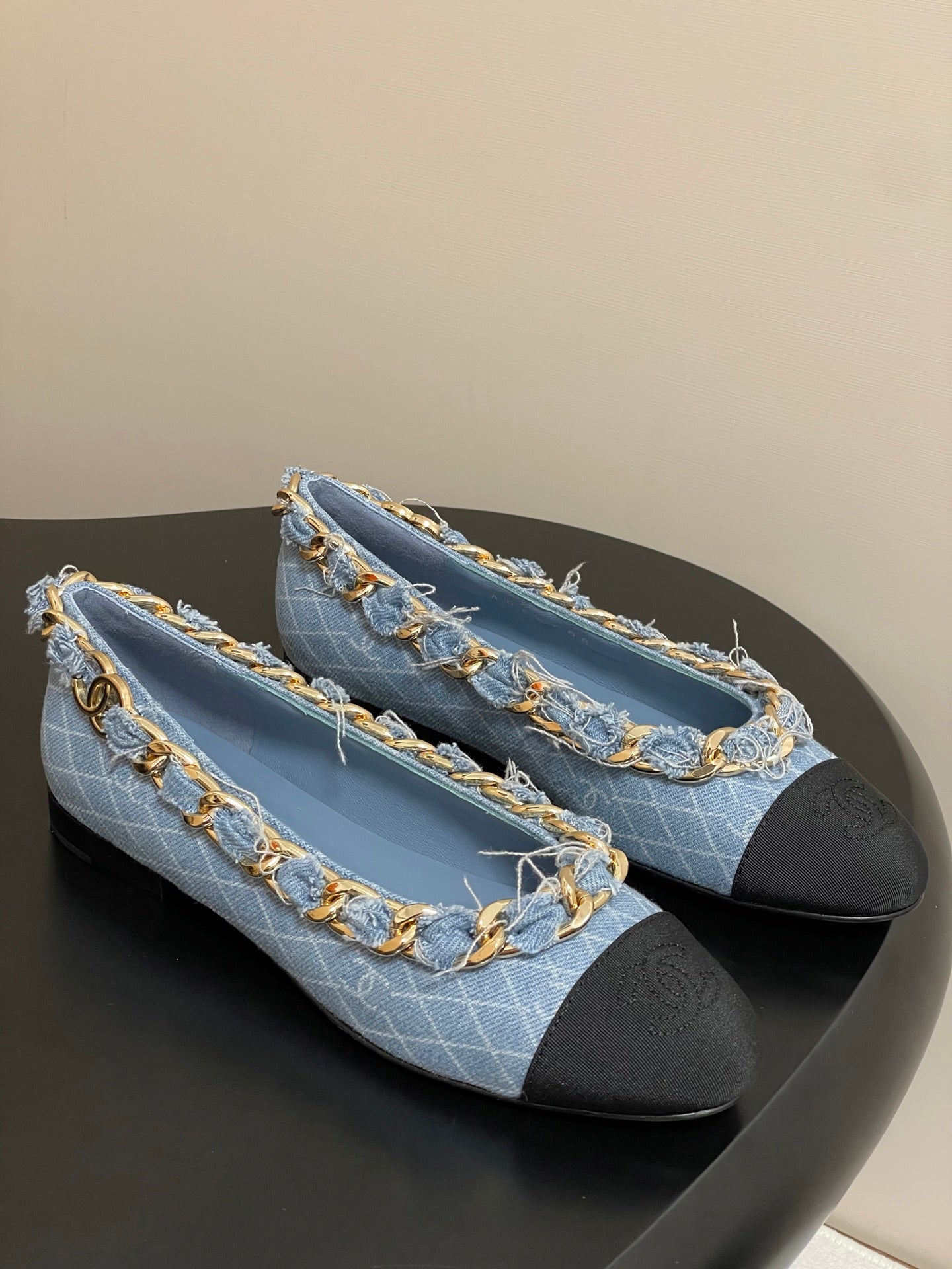 Chanel Chain Detail Double C Flats – 25A Autumn Collection
