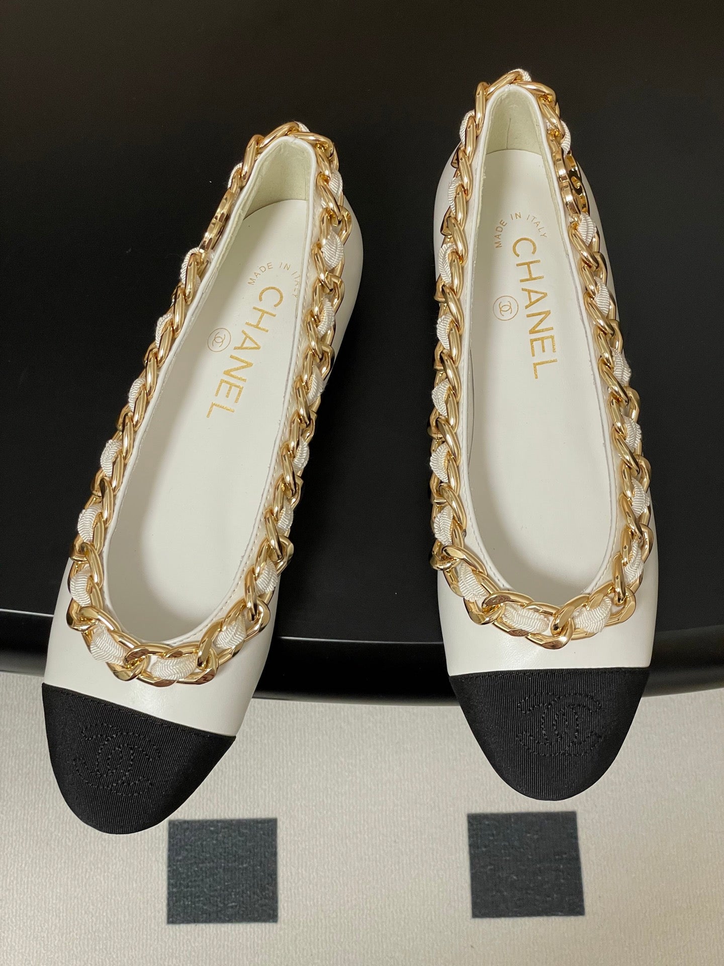 Chanel Chain Detail Double C Flats – 25A Autumn Collection