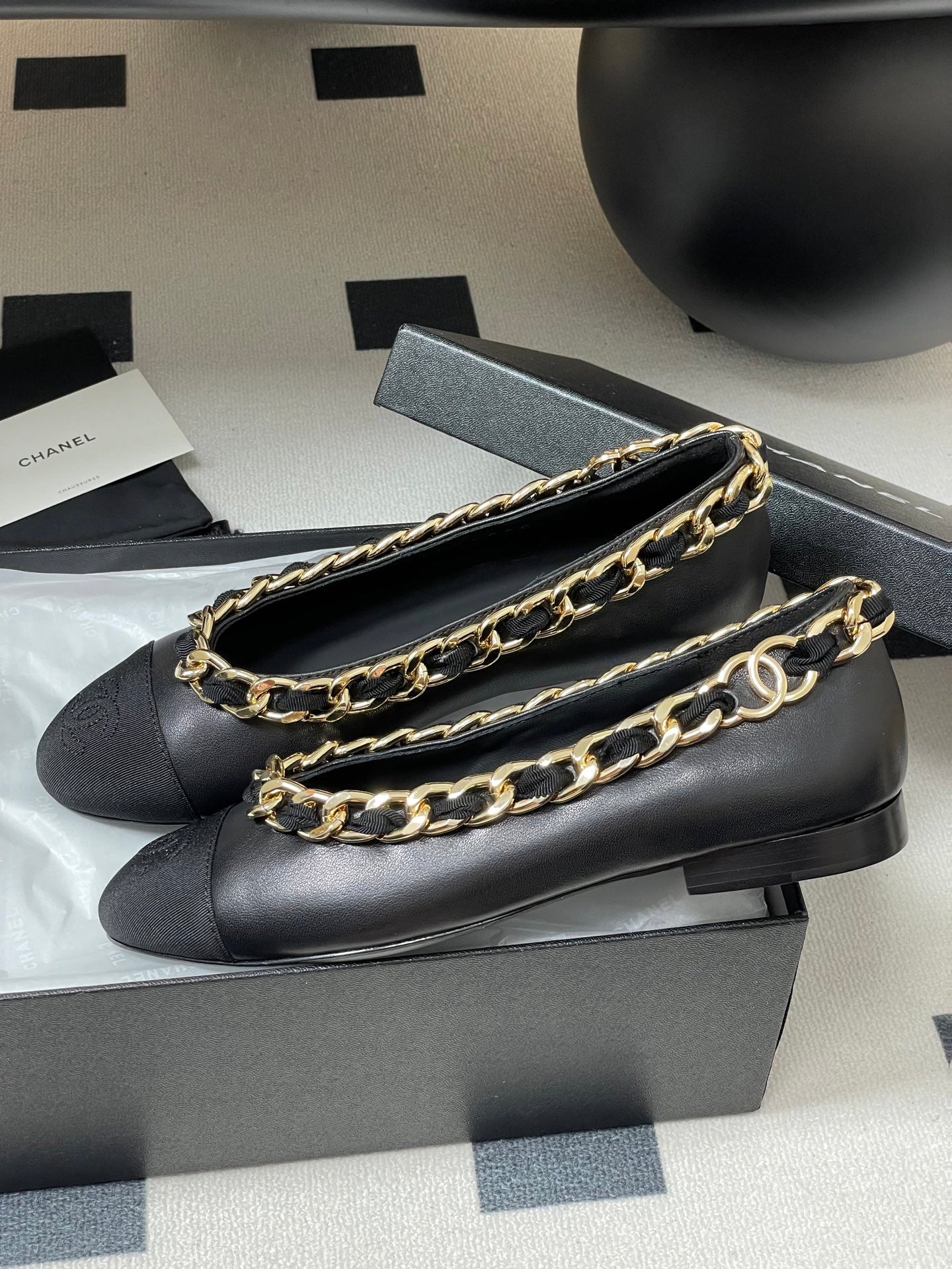 Chanel Chain Detail Double C Flats – 25A Autumn Collection