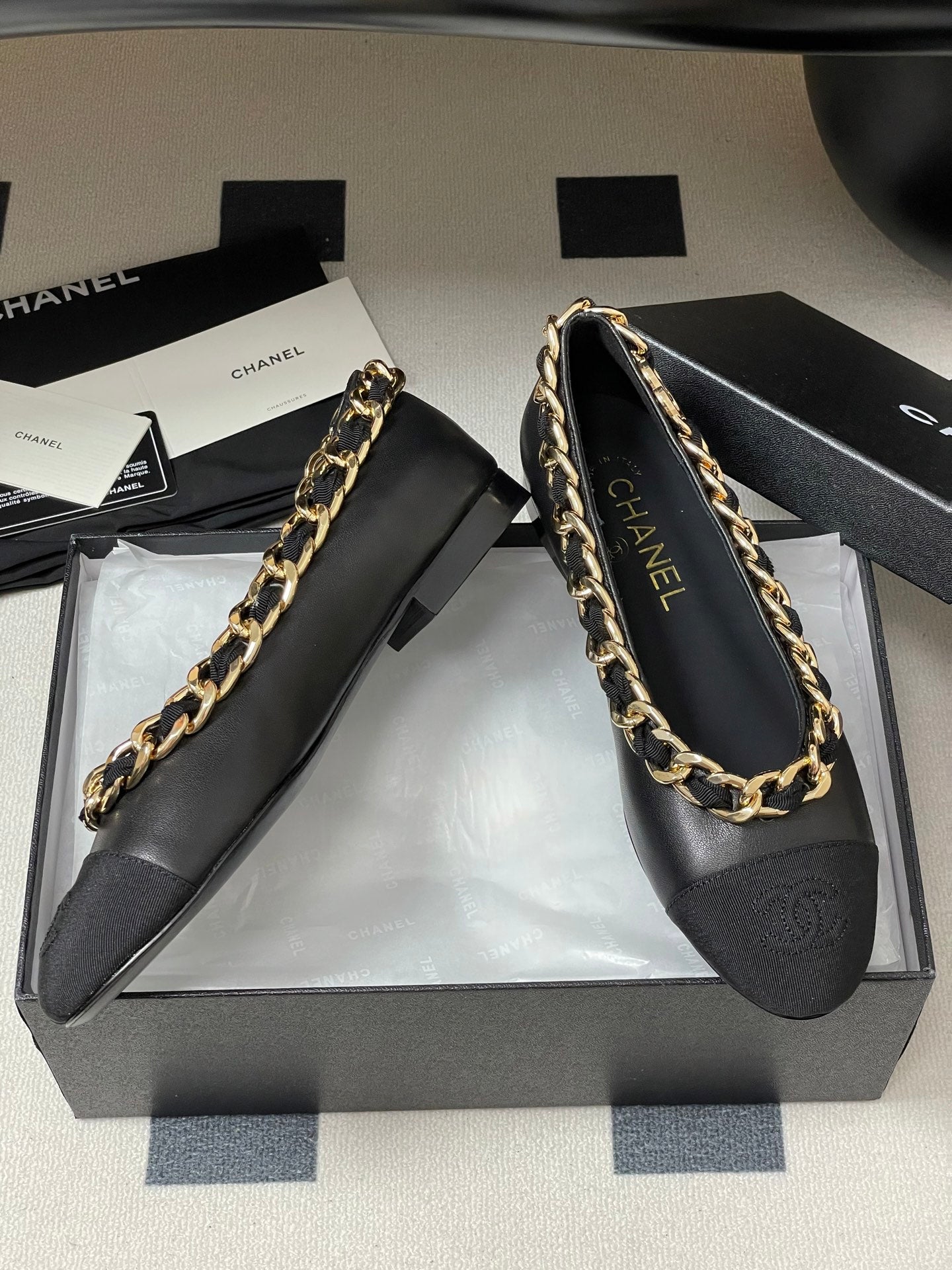 Chanel Chain Detail Double C Flats – 25A Autumn Collection