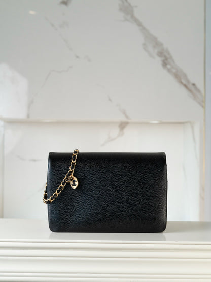 Chanel Vintage 24K Caviar No-Quilt CF Flap Bag – Medium