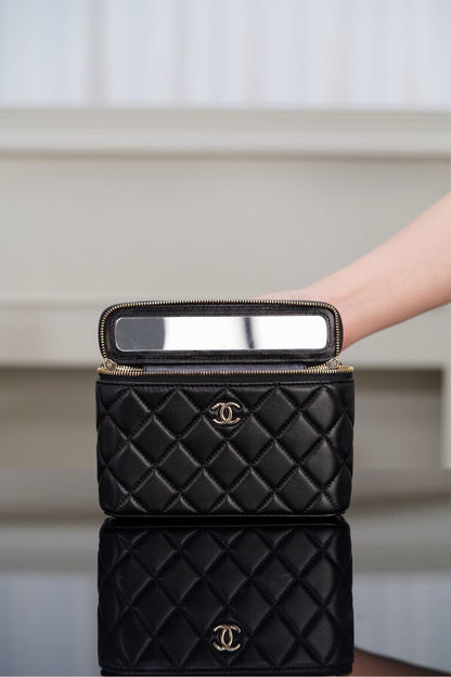 Chanel 25P Woven Handle Box Bag – 25P Collection