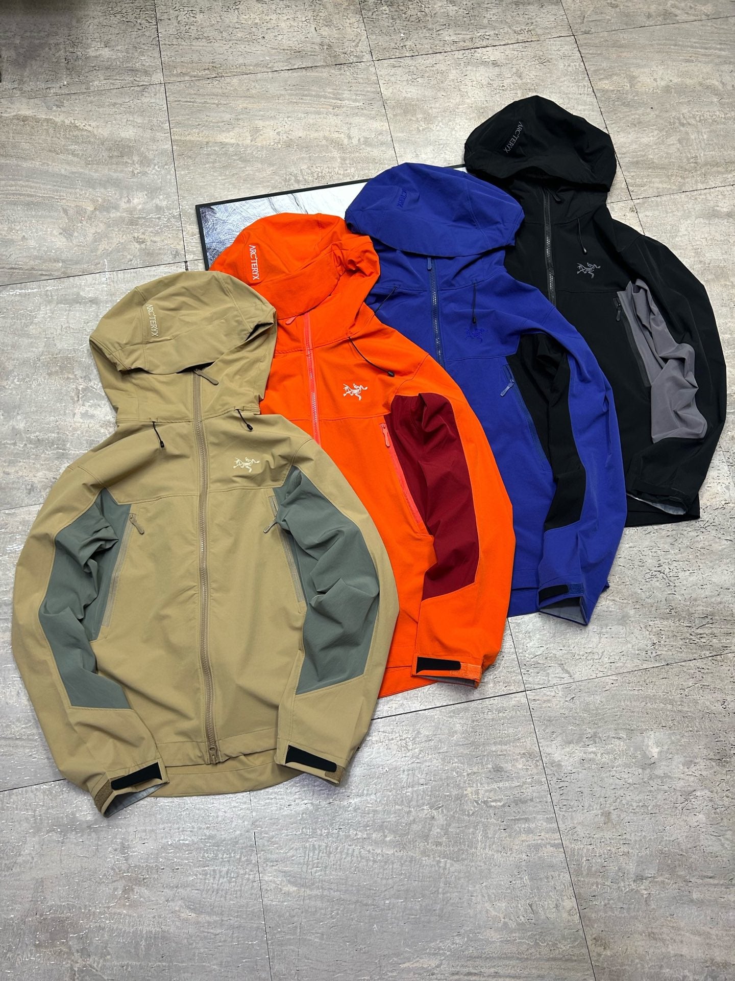 Arc'teryx SERRATUS Hoody Softshell Jacket