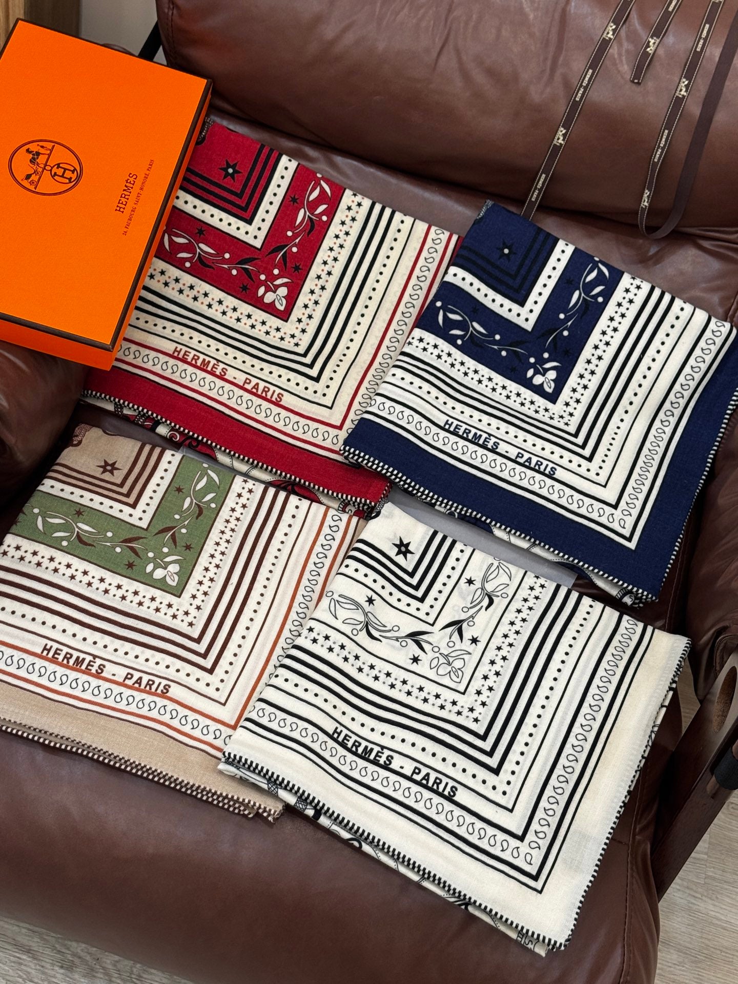 Hermès Amazon's Celebration Bandana – 2025SS