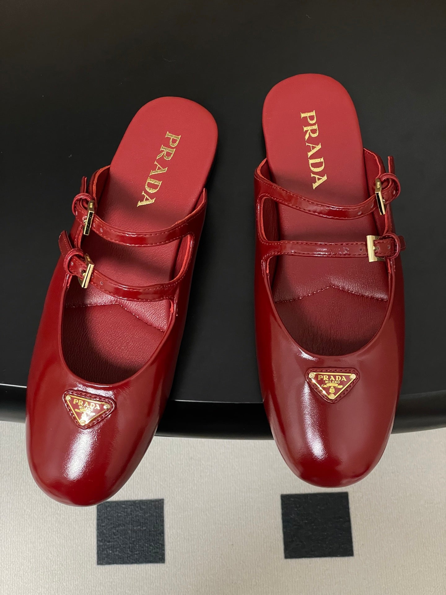 Prada Wrinkled Patent Ballet Flats – 25SS