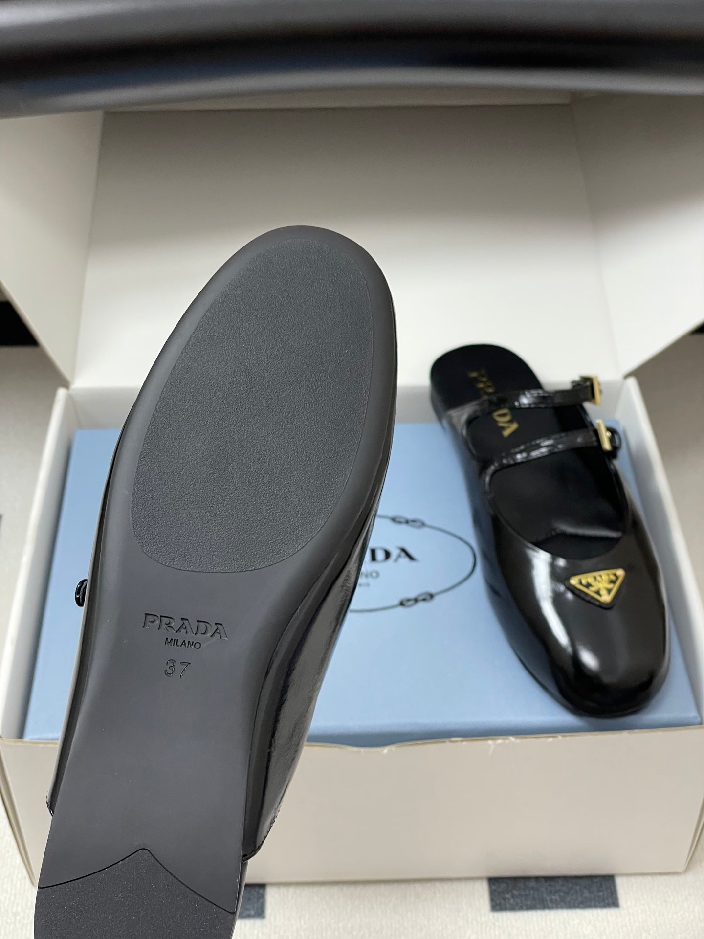 Prada Wrinkled Patent Ballet Flats – 25SS