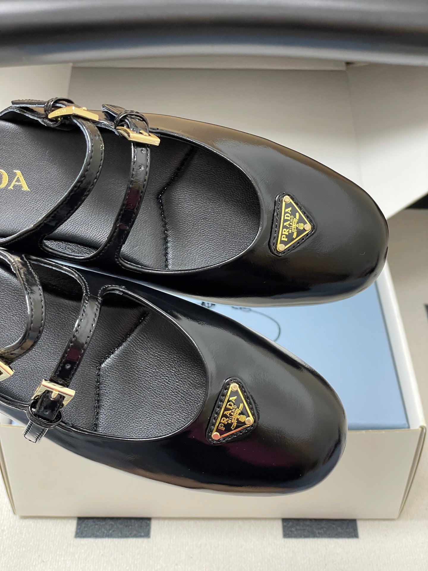 Prada Wrinkled Patent Ballet Flats – 25SS