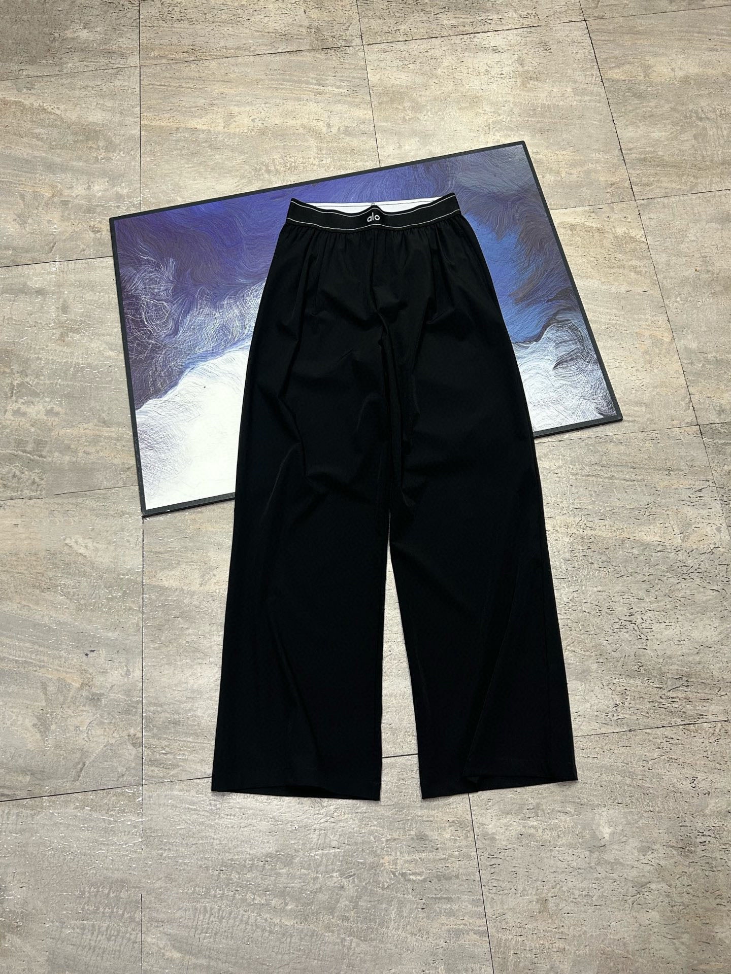 Alo Yoga Suit Up High-Waist Wide-Leg Trousers