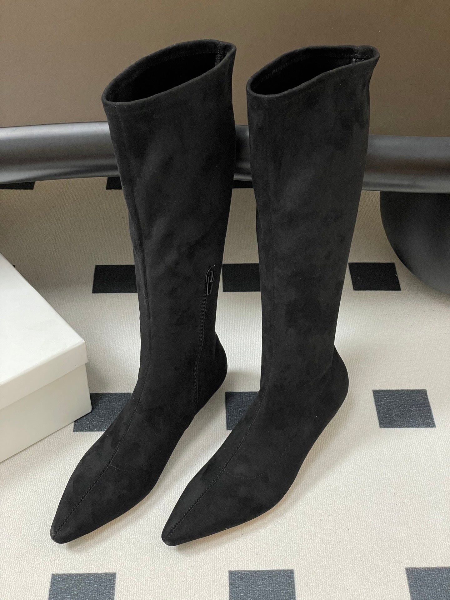 The Row Elastic Kitten Heel Boots – 2025 Fall Collection