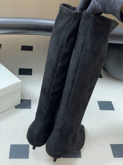 The Row Elastic Kitten Heel Boots – 2025 Fall Collection