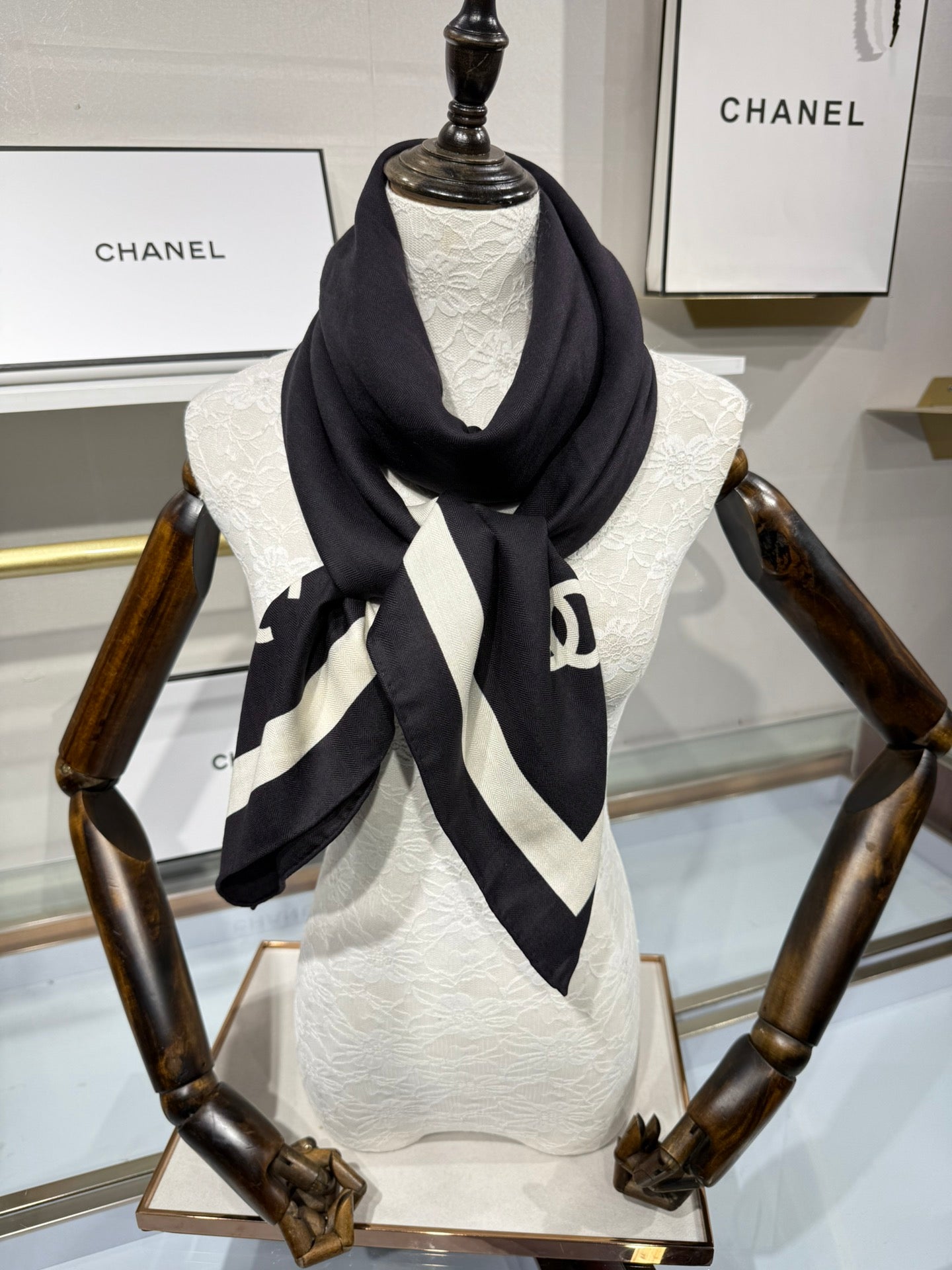 Chanel Silk Cashmere Scarf – 2025 Fall/Winter Collection
