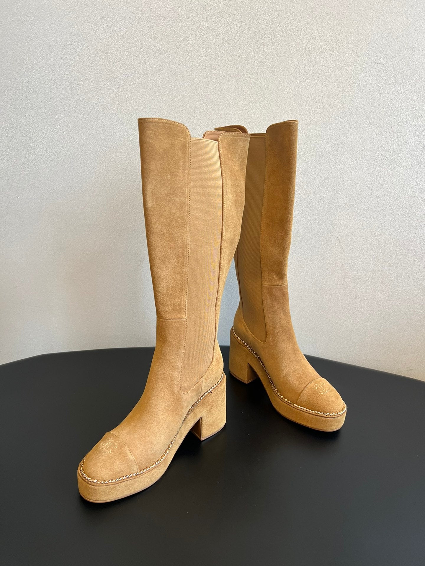Chanel Platform Chelsea Boots – 2025 Spring/Summer Collection – 25SS